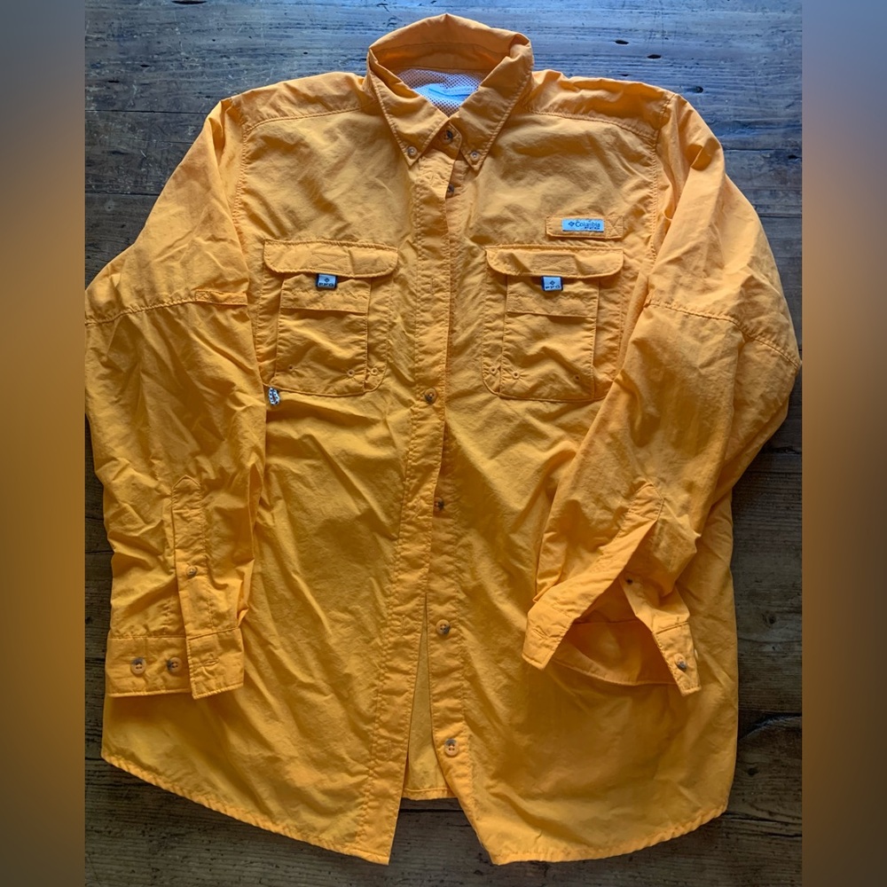Columbia Women’s Fishing Shirt Size Large